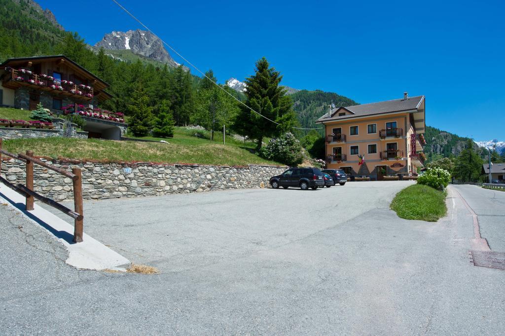 Albergo Valentino Bionaz Eksteriør billede